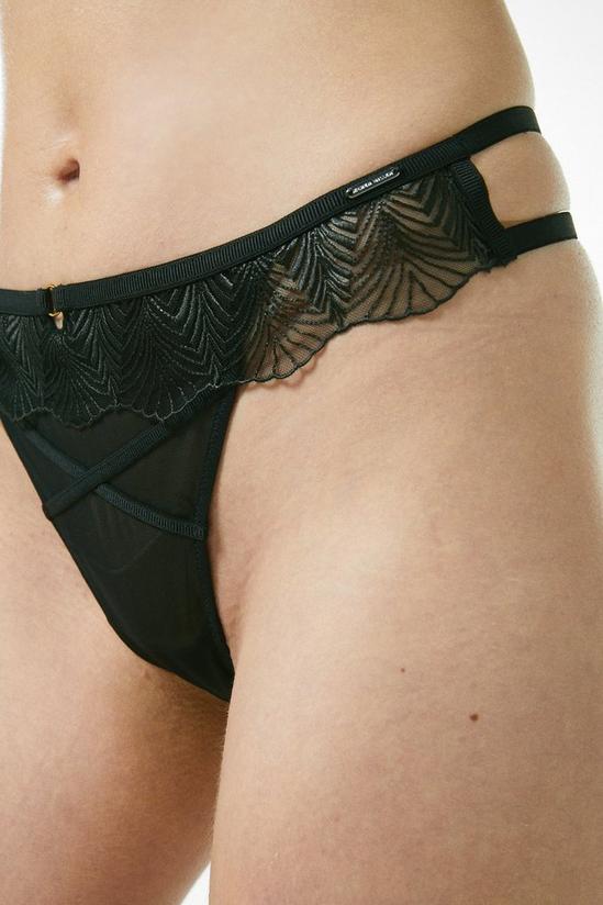 KarenMillen Scallop Embroidery Detailed Thong 4