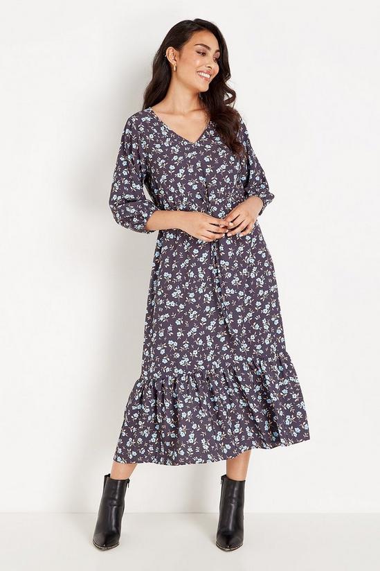 Wallis Petite Floral Relaxed Tiered Midi 1