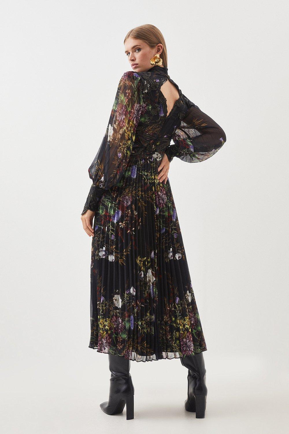 Floral Applique Lace Pleated Maxi Dress