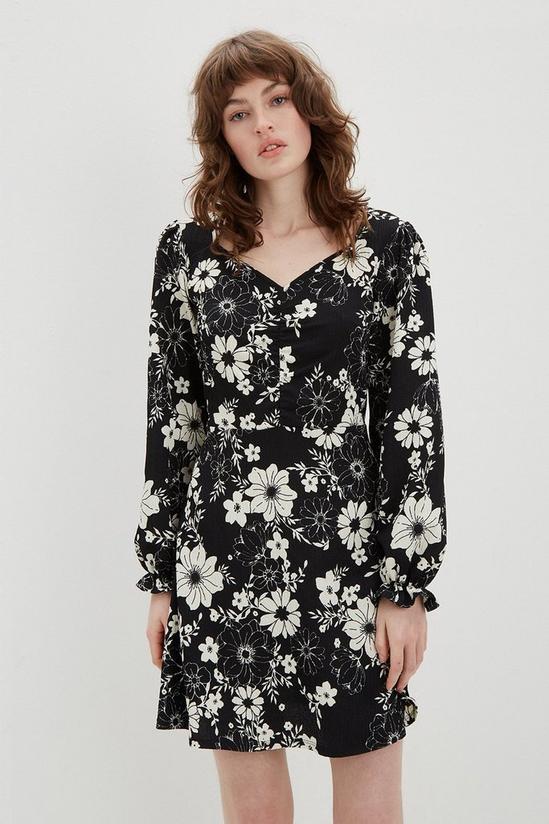 Dorothy Perkins Large Mono Floral Textured Sweetheart Neck Dress 1
