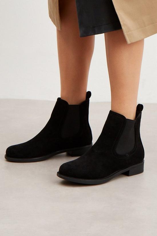 Good For the Sole Good For The Sole: Aspenne Chelsea Boots 1