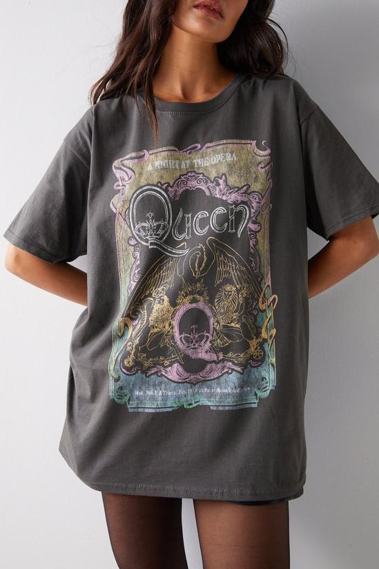 Warehouse Queen License Graphic T-shirt 3