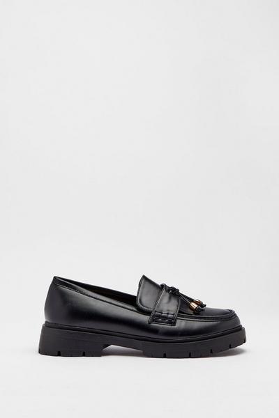Loafer With Tassle And Gold Trim