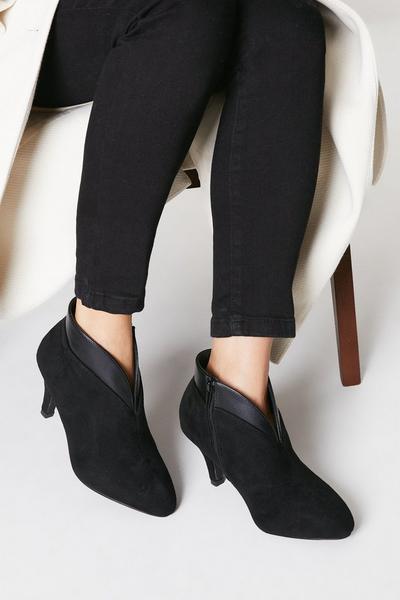 Ashleigh Soft Pointed Shoe Boots