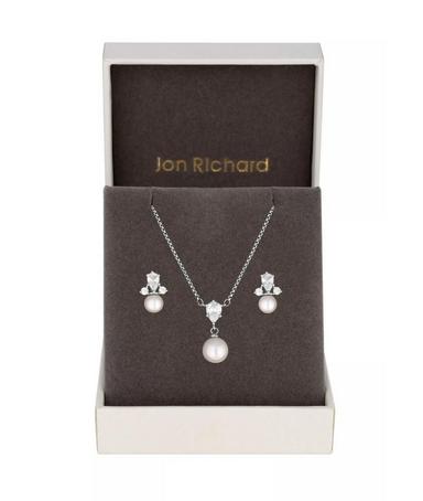 Rhodium Plated And Pearl Set - Gift Boxed