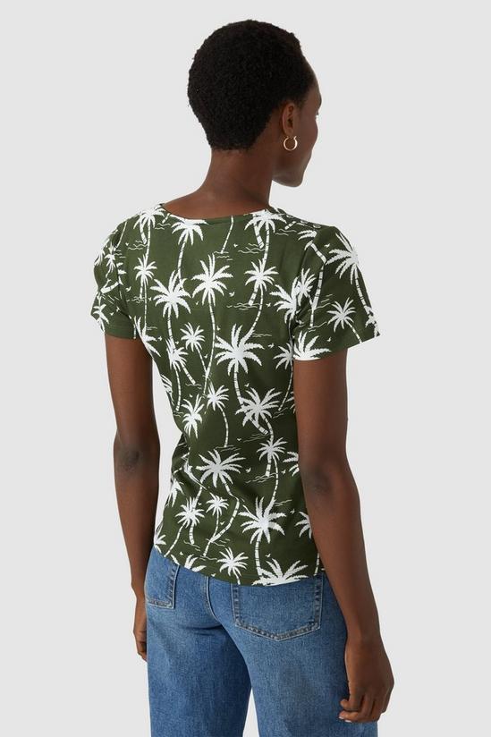 Maine Palm Tree Print Tab Detail Crew Neck T-shirt 3