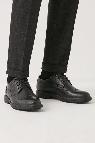 Maine: Lenny Brogue Casual Cleated Lace Up Derby Shoes