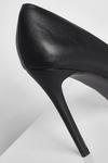 boohoo Wide Fit Pointed Court Shoe thumbnail 5
