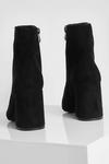 boohoo Wide Fit Block Heel Pointed Boots thumbnail 4