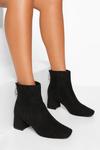 boohoo Wide Fit Zip Detail Low Block Heel Boots thumbnail 1