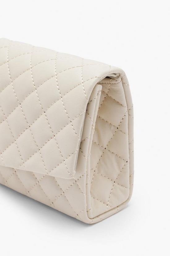 boohoo Quilted Hard Basic Clutch 3