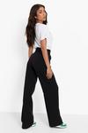 boohoo Relaxed Fit Pleat Front Trousers thumbnail 2
