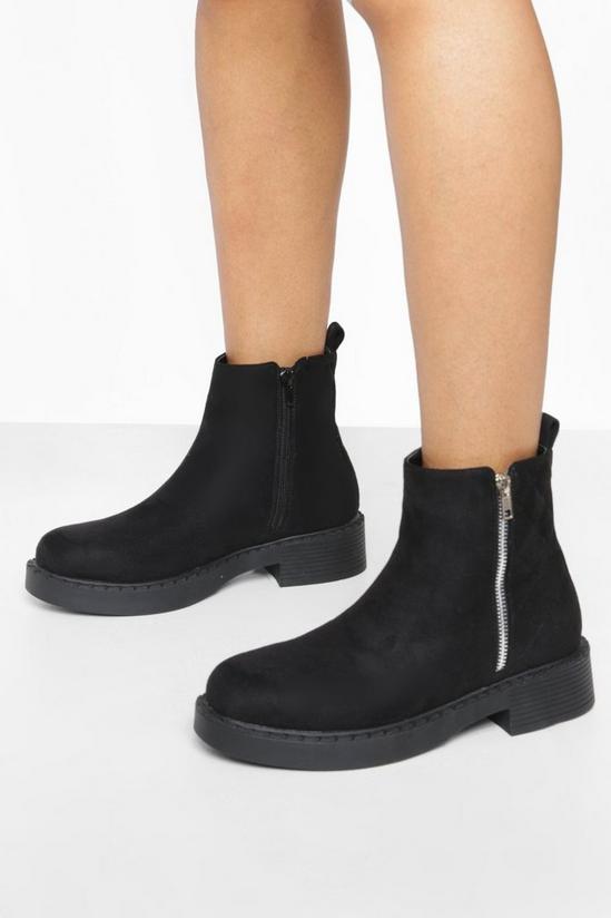boohoo Wide Fit Quilted Zip Detail Chelsea Boots 1