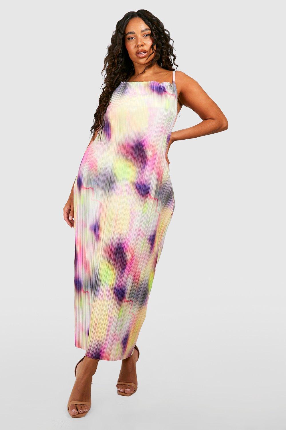 Plus Abstract Printed Plisse Maxi Dress
