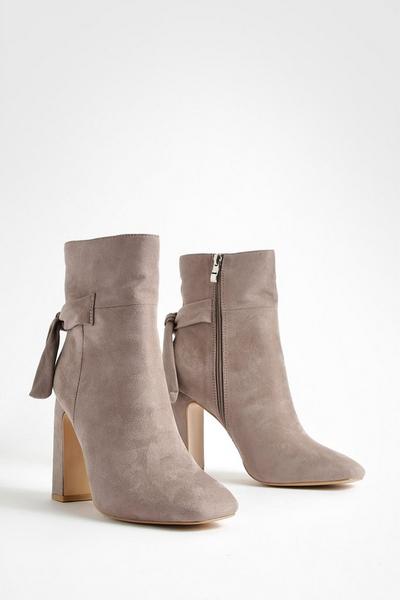 Bow Detail Block Heel Ankle Boots