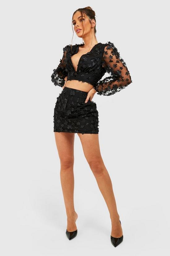 boohoo Floral Detail Plunge Cropped Top 3