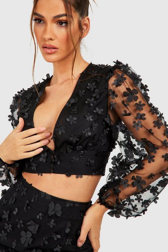 boohoo Floral Detail Plunge Cropped Top 4