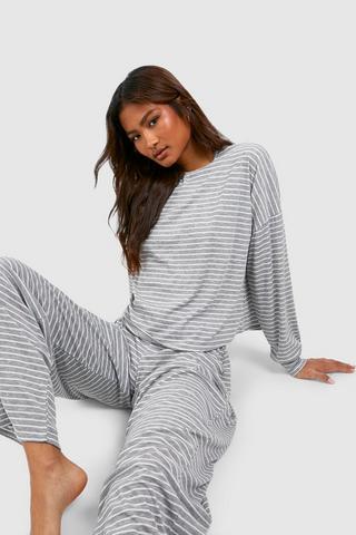 Buy URBAN HUG Printed Viscose Regular Fit Women's Pyjamas