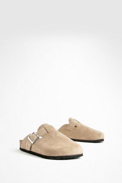 Wide Fit Oversized Buckle Closed Toe Clogs