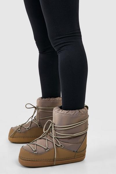 Lace Up Padded Ski Boots