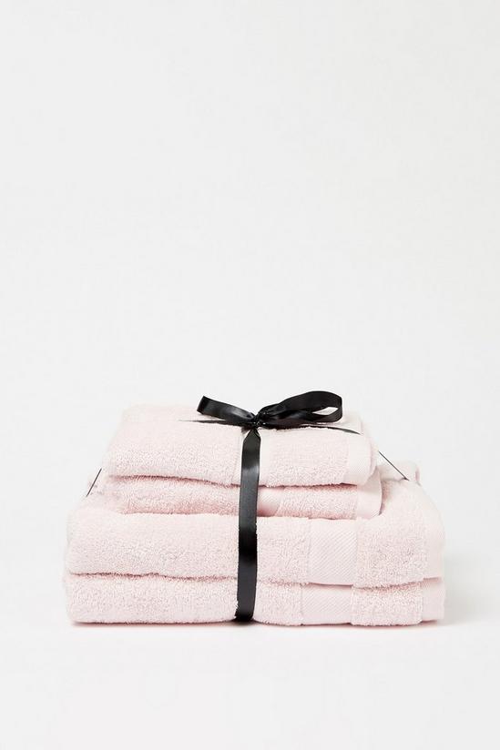 Debenhams Set Of Pale Pink Towels 1