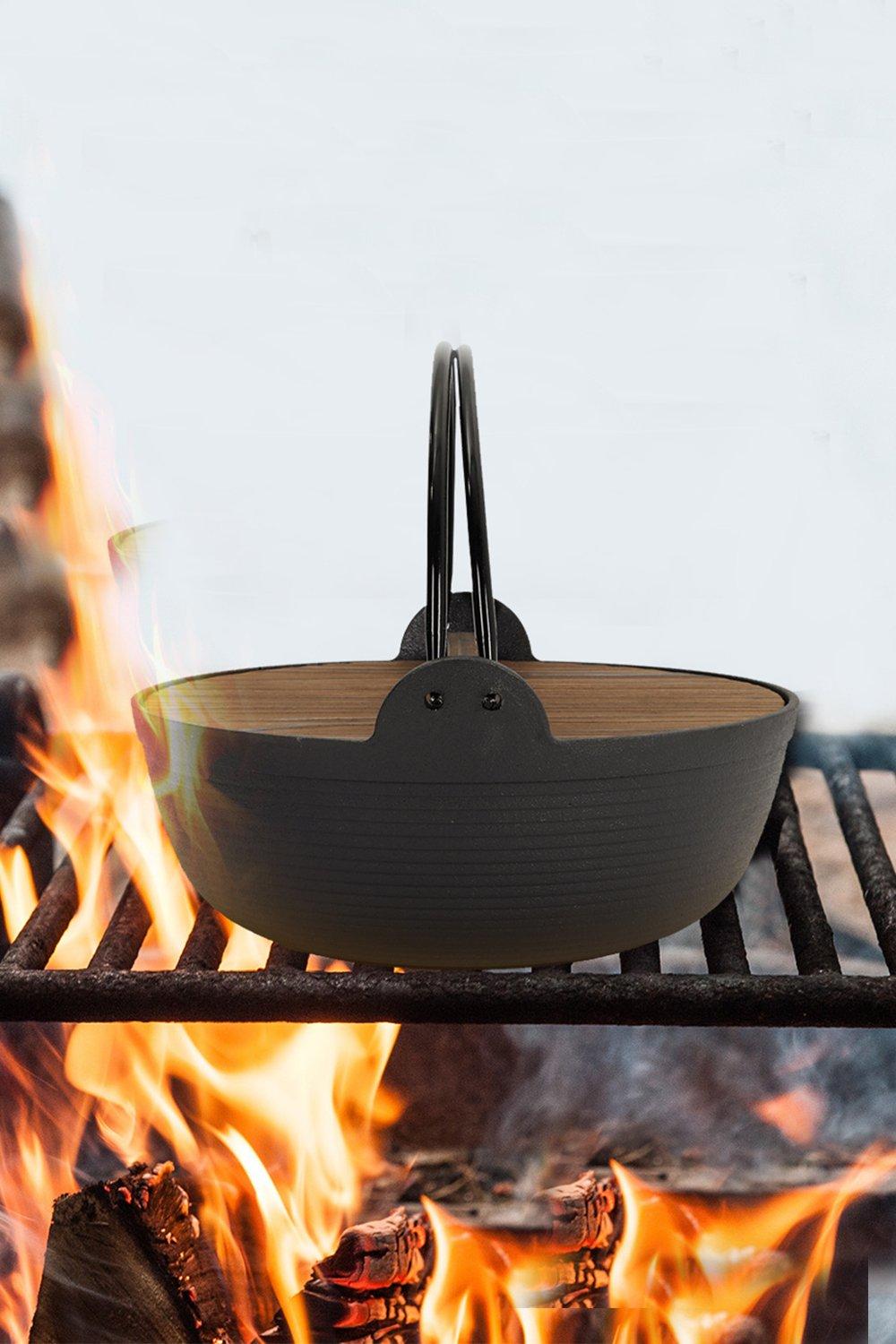 4L Cast Iron Pot with Wooden Lid for Campfire Cooking (29cm D  10.5cm H)
