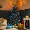 ValueLights Christmas 45cm Green Velvet Star Plug In Lit Tree Topper Or Wall Light thumbnail 5