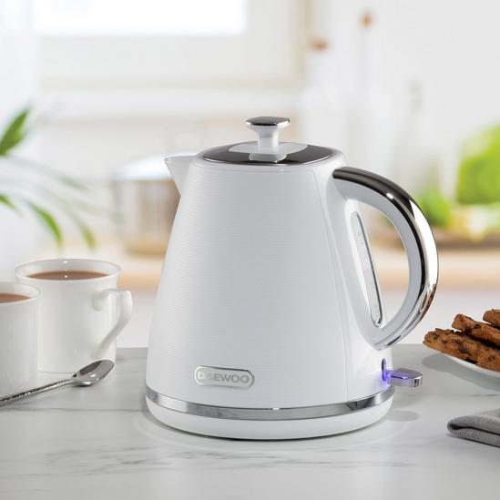 Daewoo Stirling Pyramid Kettle Cordless 1.7 Litre 3KW Rapid Boil White 2