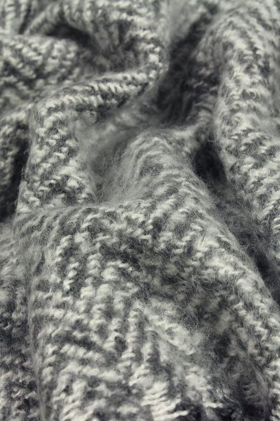 Furn Weaver Woven Herringbone Throw 2