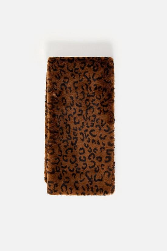Accessorize Leopard Luxe Faux Fur Scarf 3