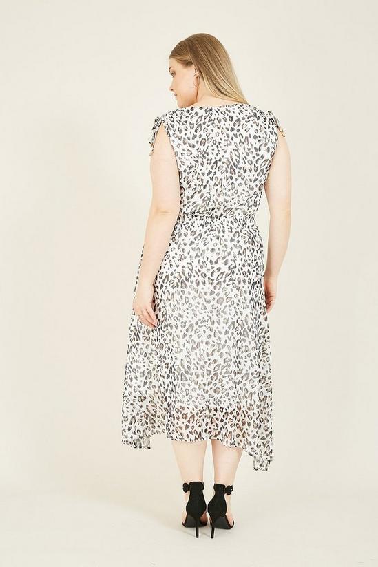 Yumi Curve Leopard Print 'Thalia' Handkerchief Hem Dress 3