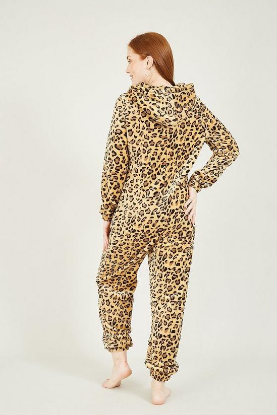 Yumi Brown Fleece 'Hibba' Leopard Print Onesie with Pockets 2