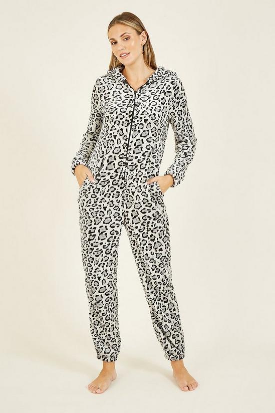 Yumi Grey Fleece 'Hibba' Snow Leopard Print Onesie with Pockets 1