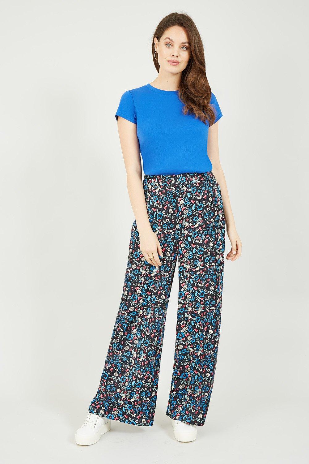 Buy DOROTHY PERKINS Women Petite Black & Green Regular Fit Printed Cropped  Trousers - Trousers for Women 6398526 | Myntra