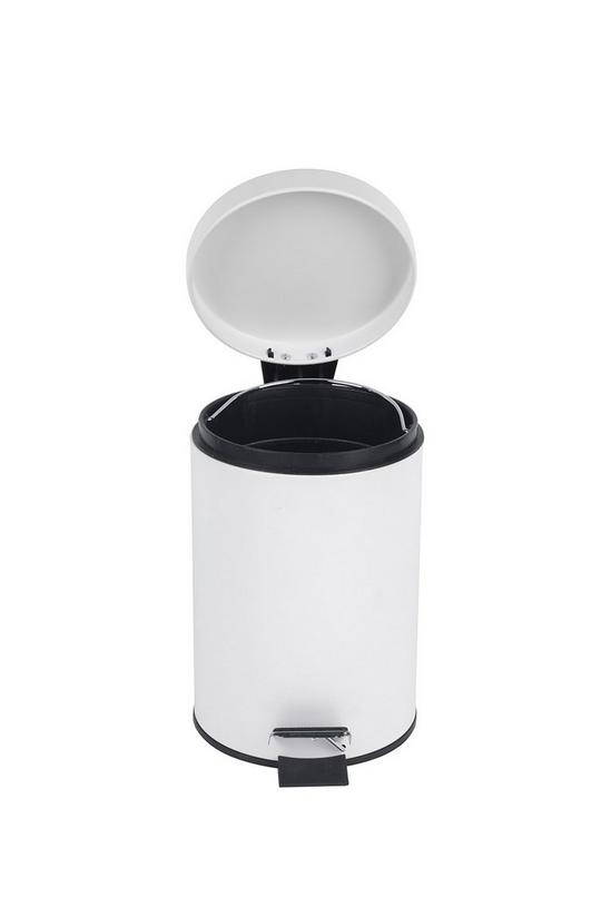 Beldray White Round Waste Pedal Bin with Soft Closing Lid 3