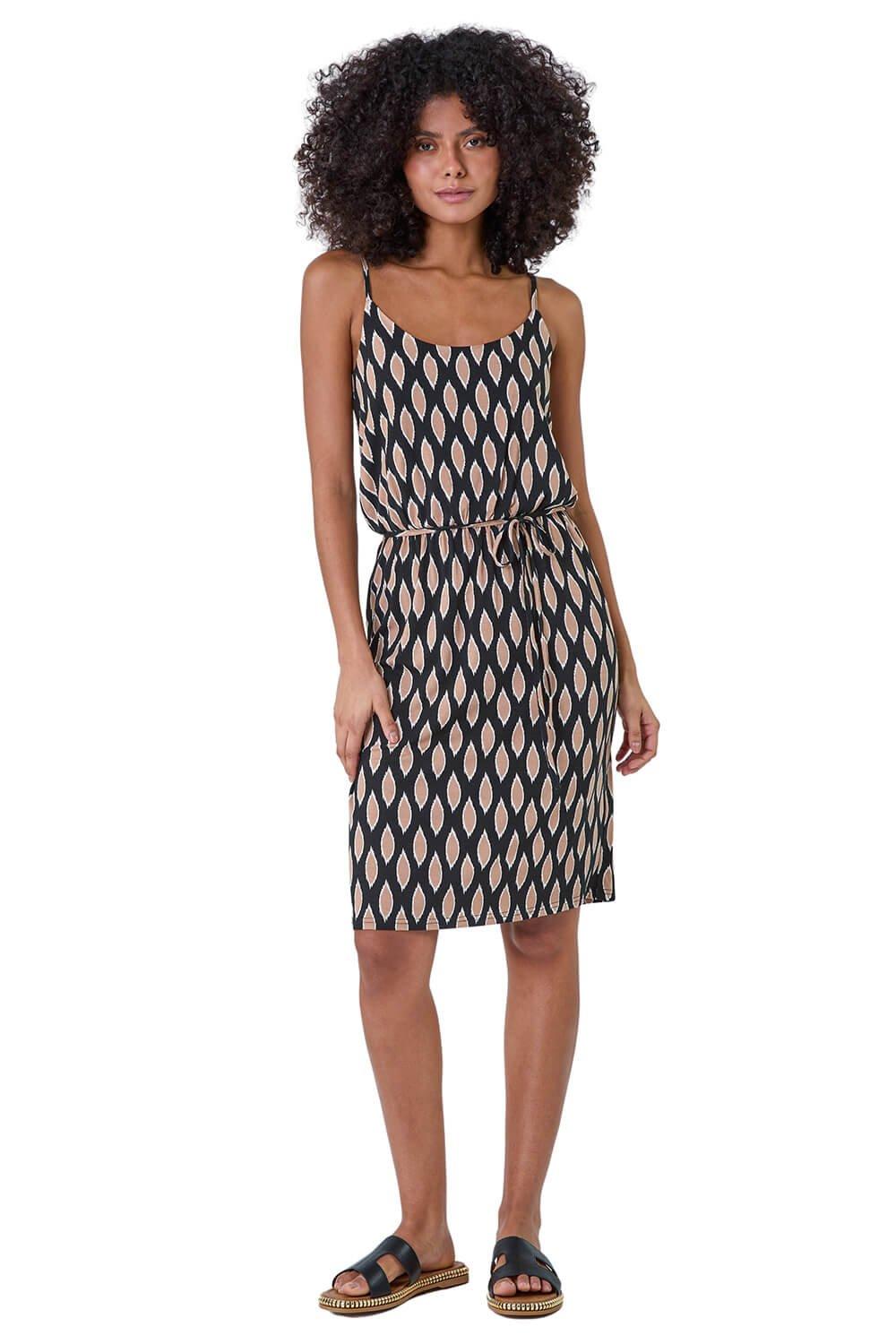 Sleeveless Graphic Print Belted Stretch Dress