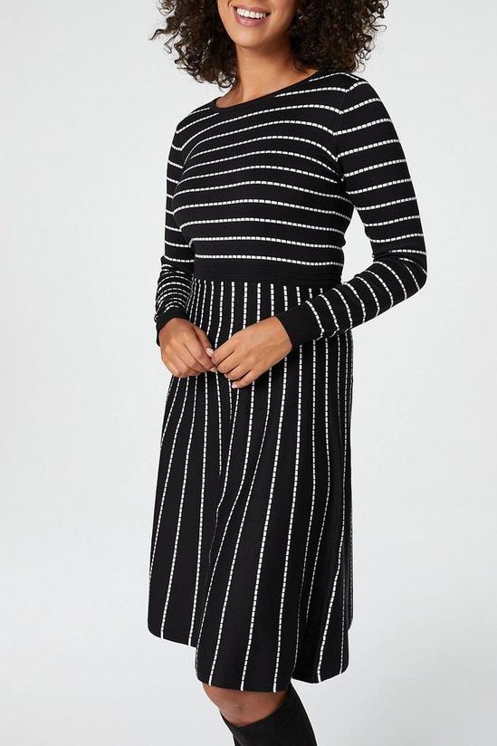Izabel London Striped Long Sleeve Knit dress 2