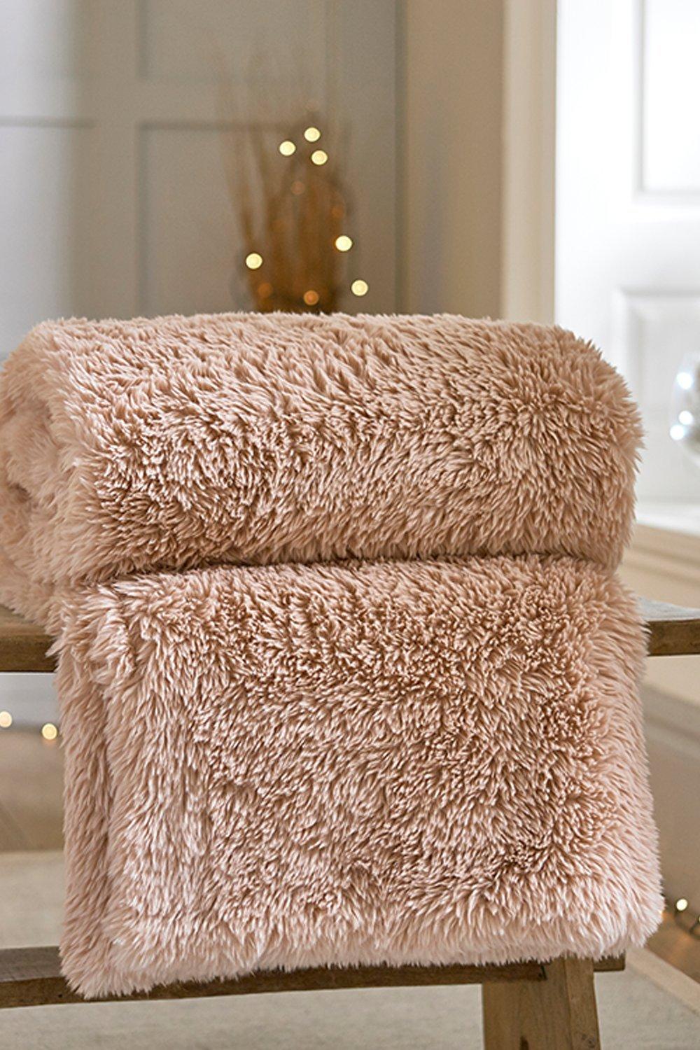 Rochester Supersoft Faux Fur Quilted Throw 127x150cm Pink