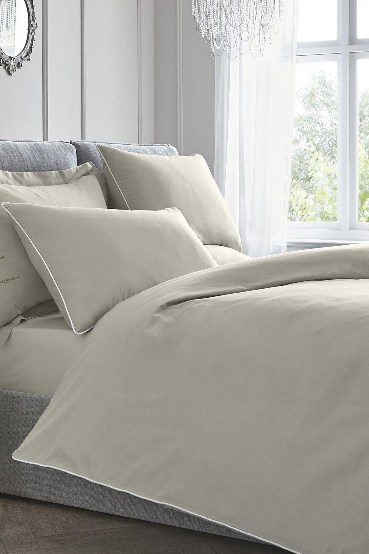 'Premium 200TC Plain Dye' Hotel Quality 100% Percale Cotton Duvet Cover Set