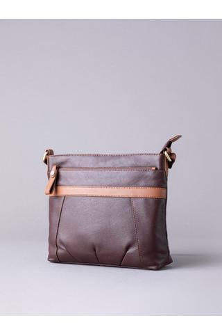 Top 10 Best Leather Laptop Bags for Men and Women - Angela Giles