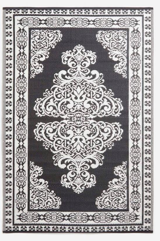 Homescapes Black and White Motif Design Reversible Outdoor Rug 1