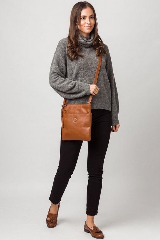 Pure Luxuries London 'Foxton' Leather Cross Body Bag 2