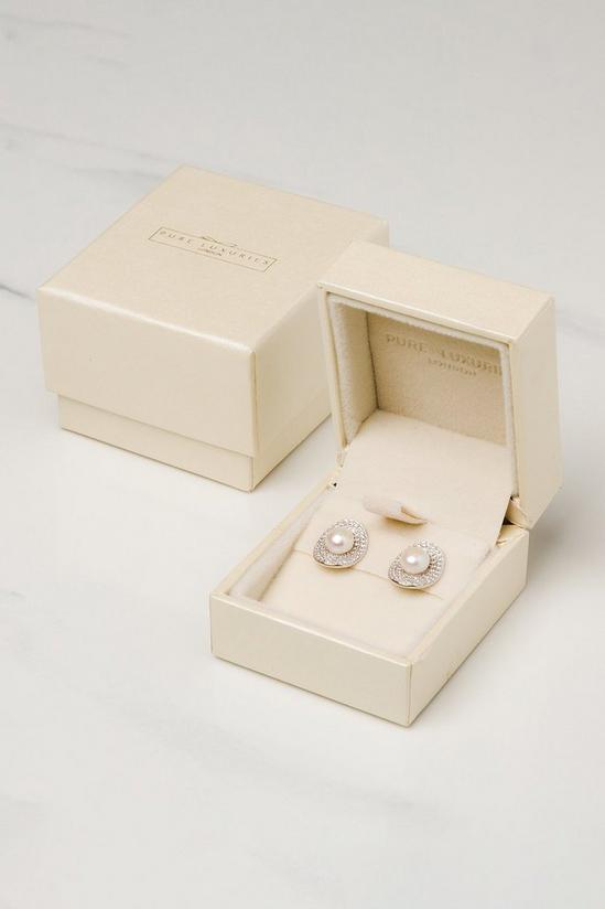 Pure Luxuries London Gift Packaged 'Consuelo' Rhodium 925 Silver and Freshwater Pearl Stud Earrings 3