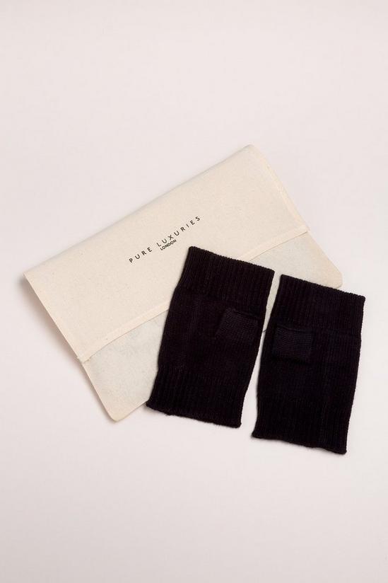 Pure Luxuries London 'Grange' Cashmere & Merino Wool Wrist Warmers 3