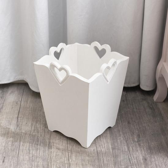 Melody Maison White Wooden Bin With Heart Cut Out 1