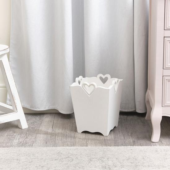 Melody Maison White Wooden Bin With Heart Cut Out 3