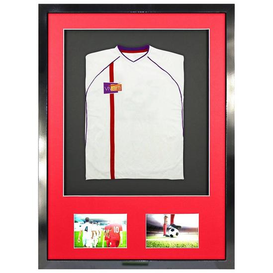 Vivarti 3D + Double Aperture Mounted Sports Shirt Display Frame with Gloss Black Frame and Red Mount 50 x 70cm 1