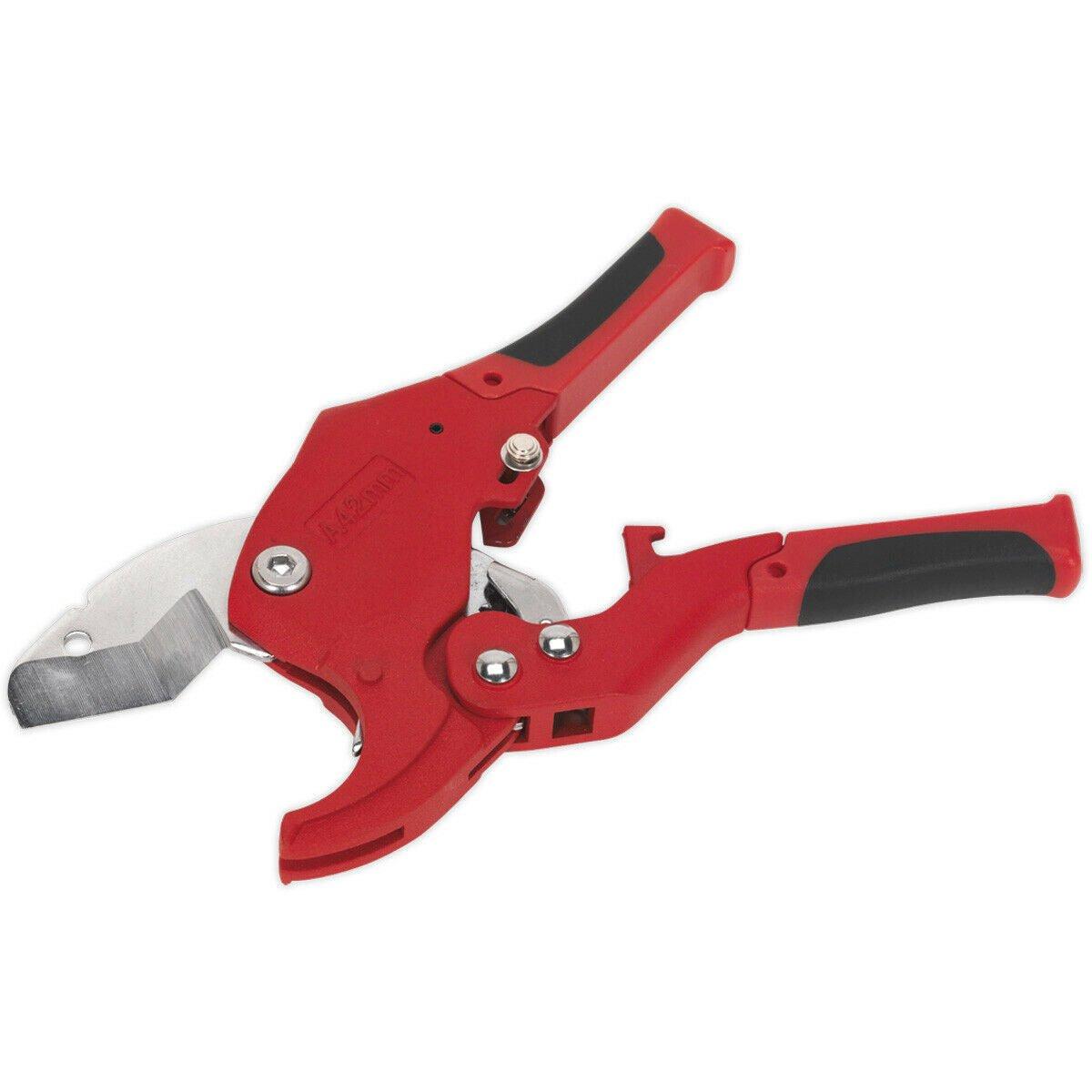 Ratcheting Plastic Pipe Cutter - 6mm to 42mm Capacity - Quick Release Mechanism