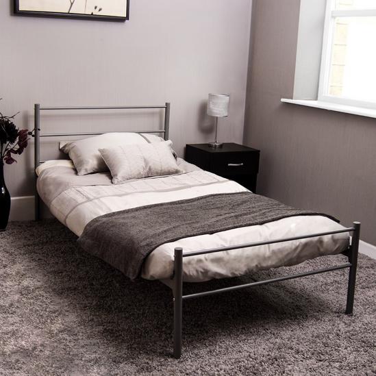 Home Discount Vida Designs Dorset Metal Double Bed Frame 1