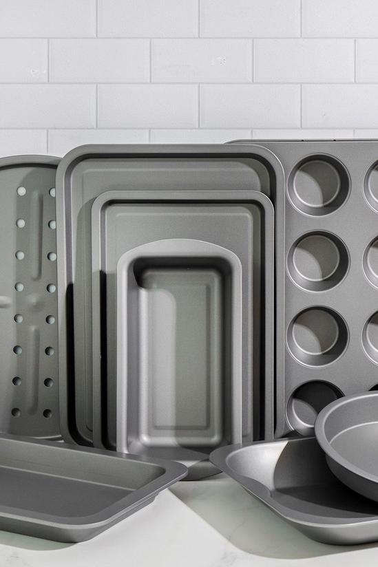 KitchenCraft Carbon Steel Non-Stick 8-Piece Bakeware Set 2